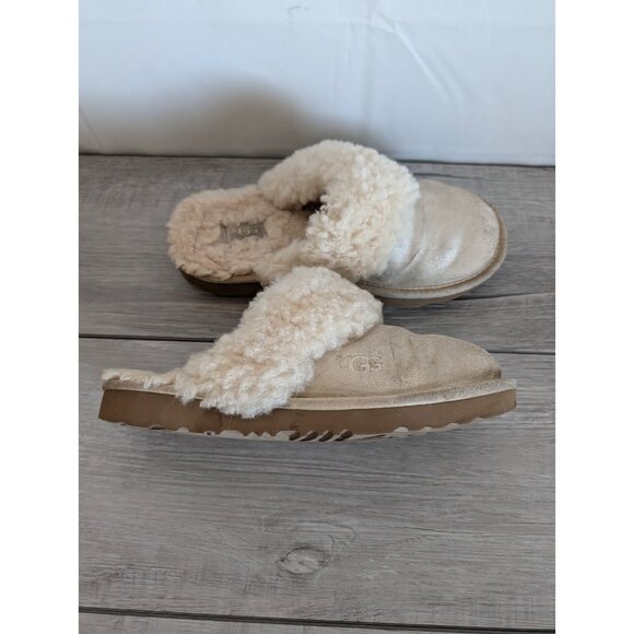 Ugg Slip On Slippers Kids Girls Size 4 Gold Tone Flaws - Picture 4 of 10
